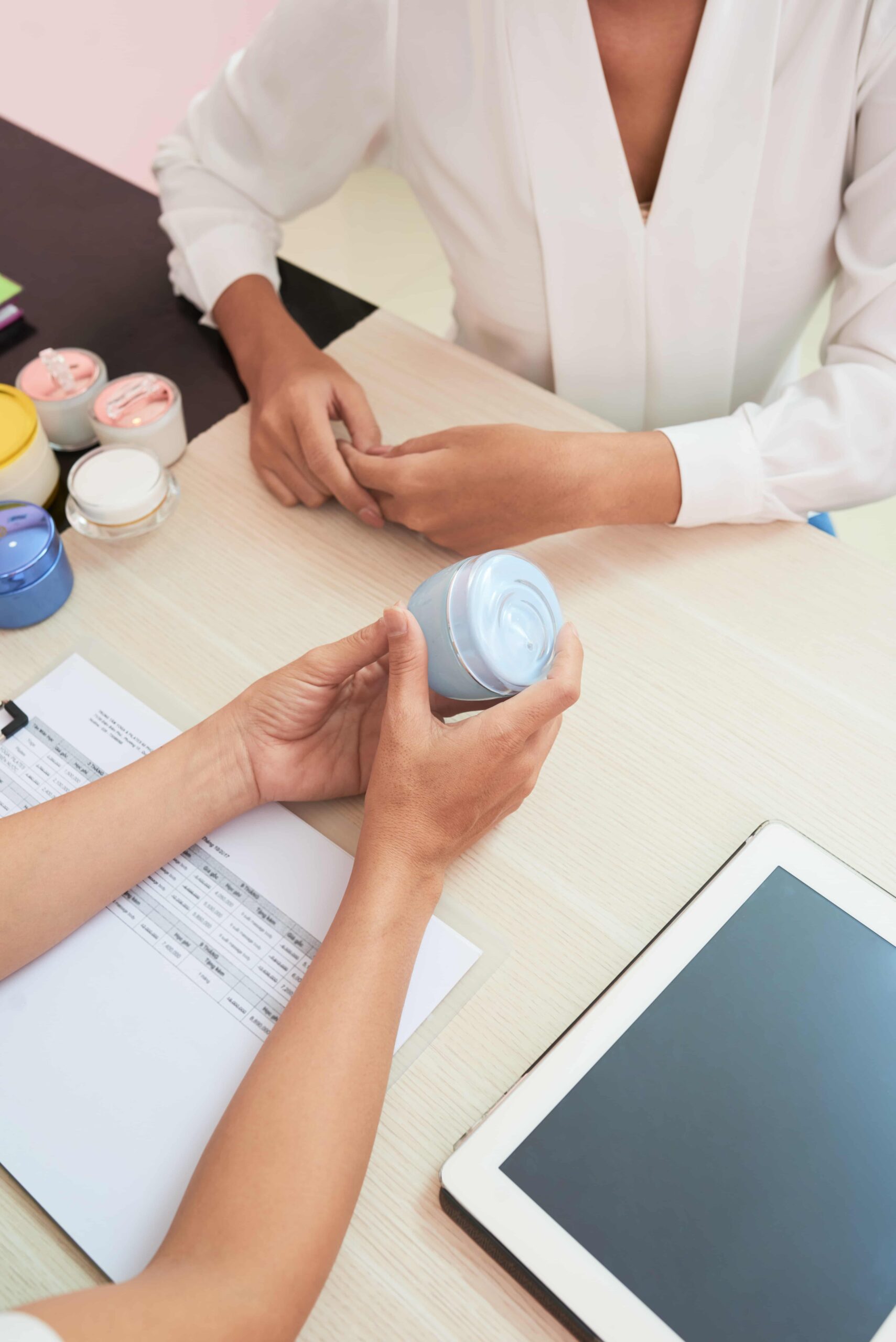Functional medicine team developing personalized treatment plans based on advanced diagnostics.