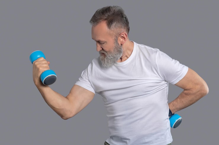 Active man improving muscle strength and recovery through personalized performance medicine.